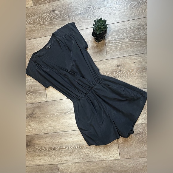 •Aritzia• Babaton Corbett Silk Romper - Picture 3 of 7